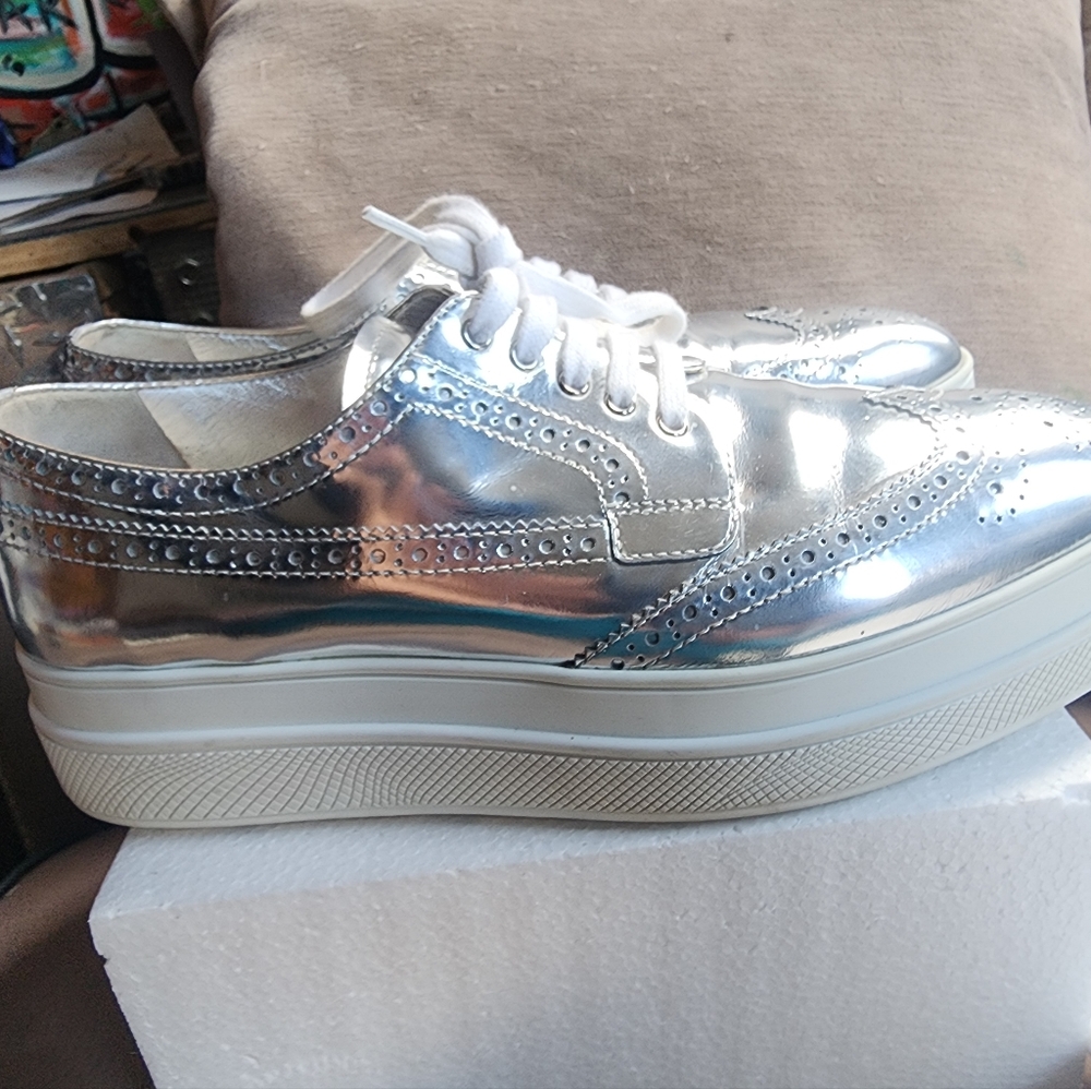 Prada mirror metallic/silver leather platform laceup brogues sneakers size 9.5US